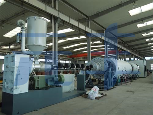 外護管擠出機
